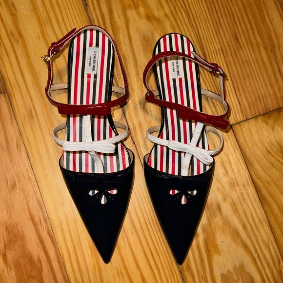 Thom Browne ballerina flats in patent leather - Picture 8 of 8